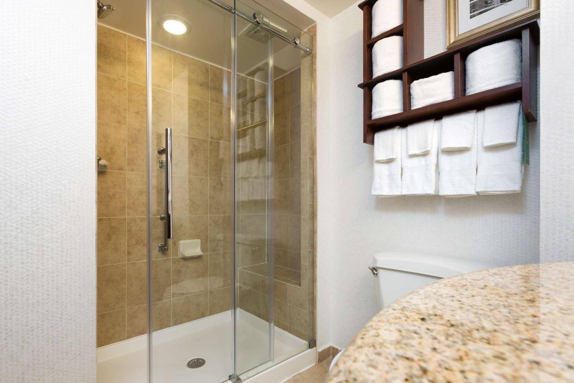 Hampton Inn Houston Near The Galleria Extérieur photo
