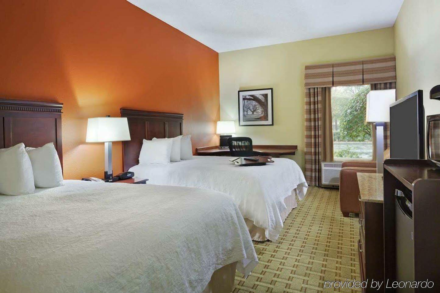 Hampton Inn Houston Near The Galleria Extérieur photo